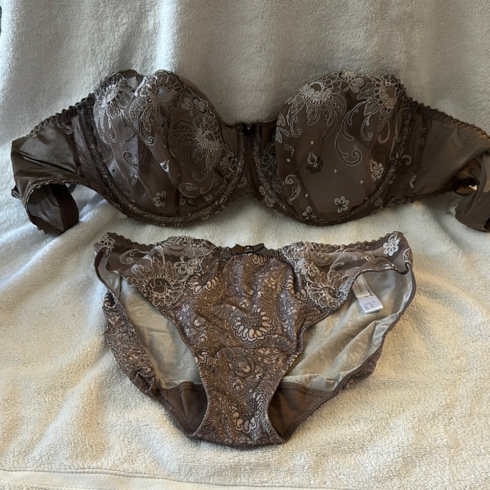 Prima Donna 36E Balcony Bra & Large Bottom